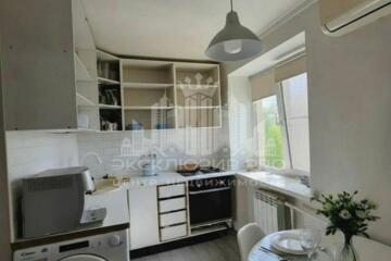 2-к квартира, 44 м², 5/5 эт.