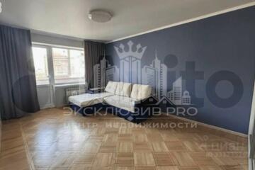 2-к квартира, 55 м², 8/10 эт.