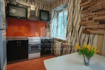 1-к квартира, 32 м², 4/5 эт.