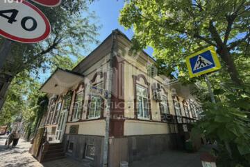 2-к квартира, 37 м², 1/1 эт.