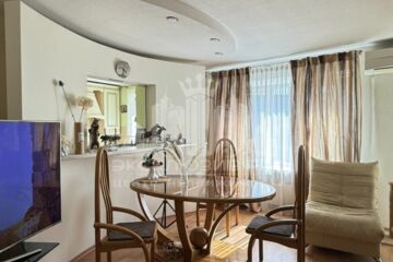 3-к квартира, 110 м², 7/10 эт.