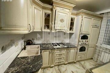 2-к квартира, 52 м², 6/10 эт.
