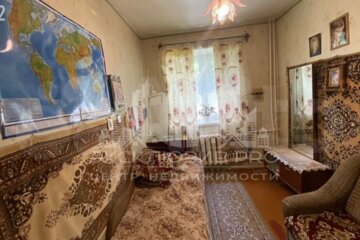 3-к квартира, 49 м², 1/3 эт.