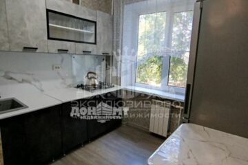 2-к квартира, 45 м², 3/5 эт.