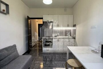 1-к квартира, 35 м², 1/17 эт.