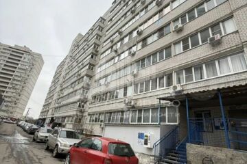 1-к квартира, 38 м², 1/10 эт.