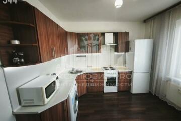 1-к квартира, 40 м², 10/16 эт.